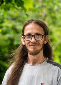 Army veteran Fozz says he’s enjoying life after years living with PTSD. 